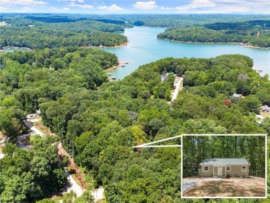 Lake Home For Sale in Lavonia, Georgia