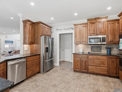 Amazing full brick custom home located in *Savannah Place*, a - photo 16