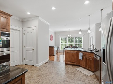 Amazing full brick custom home located in *Savannah Place*, a - photo 17