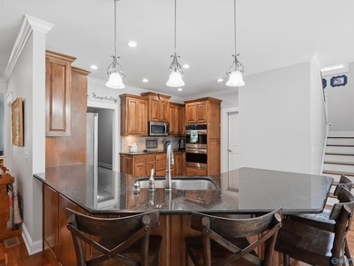 Amazing full brick custom home located in *Savannah Place*, a - photo 18