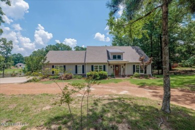 Lake Home Sale Pending in Southaven, Mississippi
