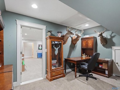 Amazing full brick custom home located in *Savannah Place*, a - photo 23