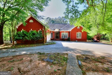 (private lake, pond, creek) Home For Sale in Covington Georgia