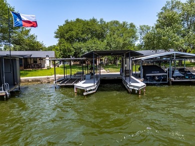 Lake Living at its best! Cool cove of lake house owners with - photo 2