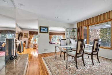 Fabulous 3 Bed, 3 Bath Raised Ranch In Great Neck Estates! A - photo 8