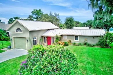 This recently remodeled and beautifully appointed canal front - photo 2