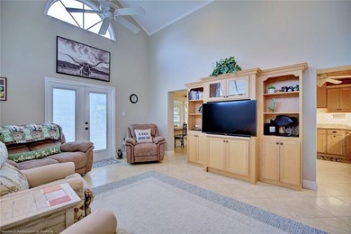 This recently remodeled and beautifully appointed canal front - photo 7