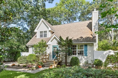 Welcome to this beautifully maintained 4-bedroom, 2-bathroom - photo 2