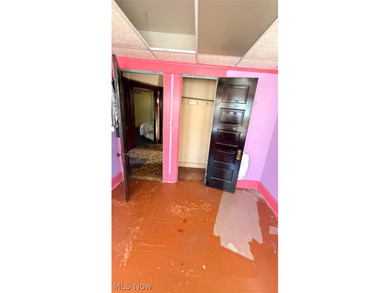 This is a charming 3 bedroom, 1.5 bathroom colonial located in - photo 5