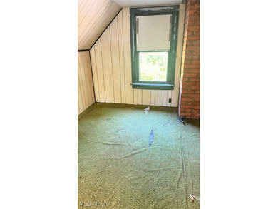 This is a charming 3 bedroom, 1.5 bathroom colonial located in - photo 6