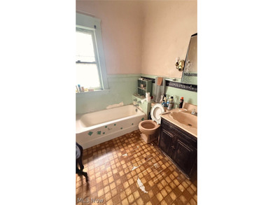 This is a charming 3 bedroom, 1.5 bathroom colonial located in - photo 9