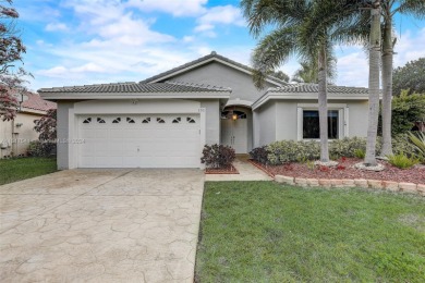 (private lake, pond, creek) Home For Sale in Pembroke Pines Florida