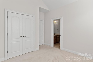Sellers have now moved out and had the house freshly painted and - photo 20