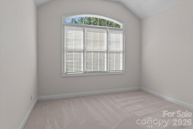 Sellers have now moved out and had the house freshly painted and - photo 24