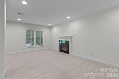 Sellers have now moved out and had the house freshly painted and - photo 27
