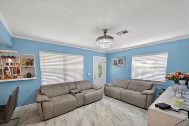 Beautiful, completely remodeled single-family home located in - photo 7