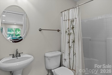 Sellers have now moved out and had the house freshly painted and - photo 31