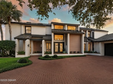 (private lake, pond, creek) Home For Sale in New Smyrna Beach Florida