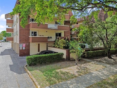 Welcome to this Spacious 2-bedroom, 2-bath condo in the heart of - photo 1