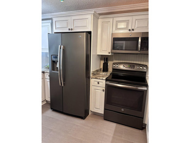 This is the condo that you've been waiting for! Beautifully - photo 10