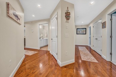 Beautiful 4th floor, end W/F condo features 4 BR, 3 full BA. End - photo 9