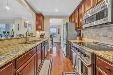 Beautiful 4th floor, end W/F condo features 4 BR, 3 full BA. End - photo 10