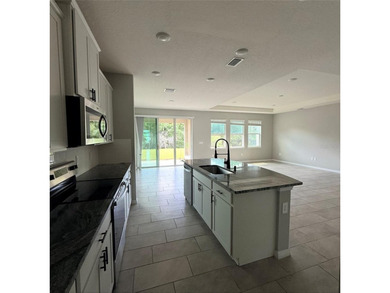 One or more photo(s) has been virtually staged. Short Sale - photo 12