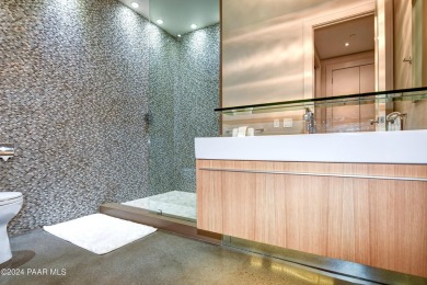 Luxury condo in the heart of downtown Prescott, just one block