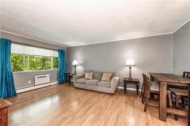 Seller Relocation for work! Fantastic opportunity to own a - photo 4