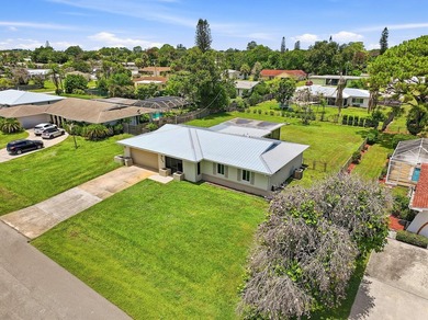 Fully renovated CBS home situated on an over sized .33 acre lot - photo 42