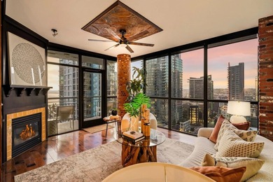 New York loft style meets the San Diego waterfront. Welcome to - photo 2