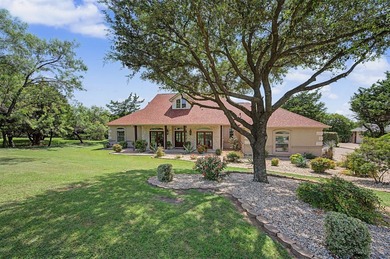 Custom Single-Story Estate on 1.37 Acres with Greenbelt, Creek - photo 3