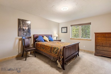 A distinctive Meadow Village offering, this 5-bedroom, 5 - photo 46