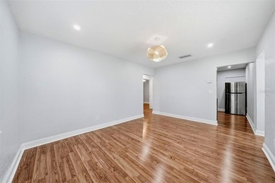 IMPROVED PRICE!!! Welcome to this recently renovated solid block - photo 6