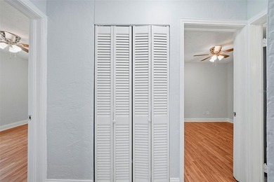 IMPROVED PRICE!!! Welcome to this recently renovated solid block - photo 8