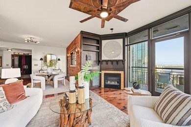 New York loft style meets the San Diego waterfront. Welcome to - photo 9