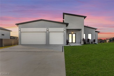 Cape Coral Lakes Area Home For Sale in Cape Coral Florida