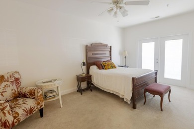 This luxury 2 bed/2bath condo is conveniently located in The - photo 7