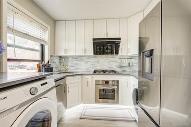 Welcome to this beautifully updated home featuring a 2-bedroom - photo 8