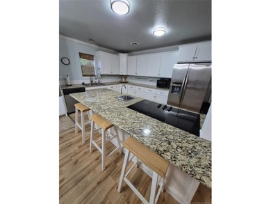 Charming and well maintained 2 bedroom, 2 bathroom home designed - photo 14