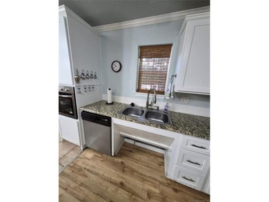 Charming and well maintained 2 bedroom, 2 bathroom home designed - photo 15