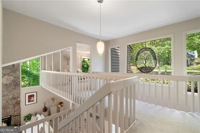 Private nature retreat home with a finished terrace level - photo 17