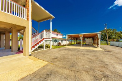 Dream farm or horse property! 1.3 acres with fenced yard