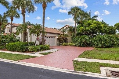 Great opportunity in Palomar at Boca Pointe. This true 3-bedroom - photo 2