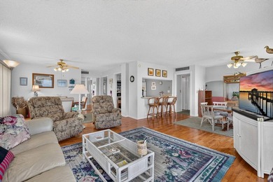 RARE 3-BEDROOM, 3-BATH CORNER RESIDENCE WITH TWO PRIMARY SUITES - photo 6