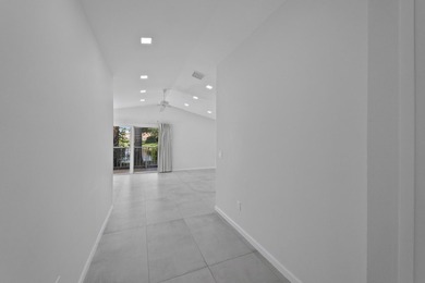 Great opportunity in Palomar at Boca Pointe. This true 3-bedroom - photo 6
