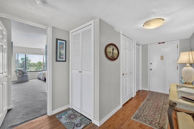 RARE 3-BEDROOM, 3-BATH CORNER RESIDENCE WITH TWO PRIMARY SUITES - photo 7