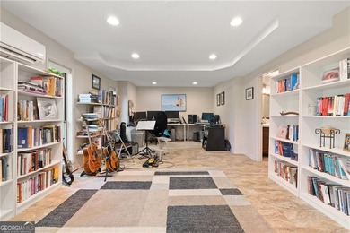 Private nature retreat home with a finished terrace level - photo 28