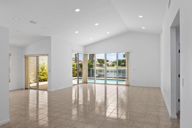 Great opportunity in Palomar at Boca Pointe. This true 3-bedroom - photo 8