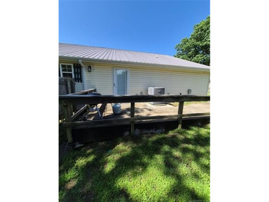 Charming and well maintained 2 bedroom, 2 bathroom home designed - photo 29